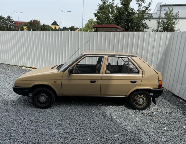 Škoda Favorit 4