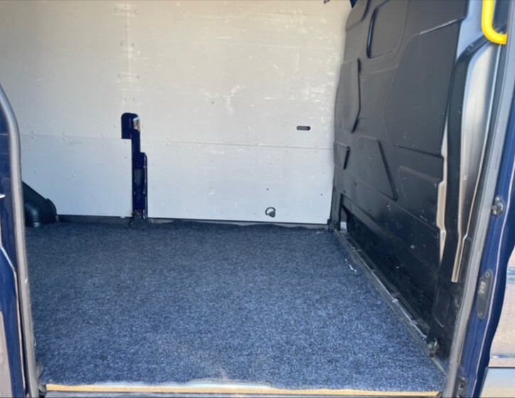 Ford Transit 8