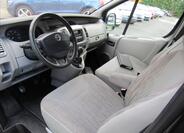 Nissan Primastar 9