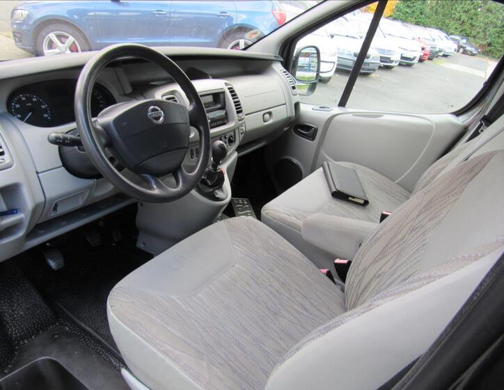 Nissan Primastar 9