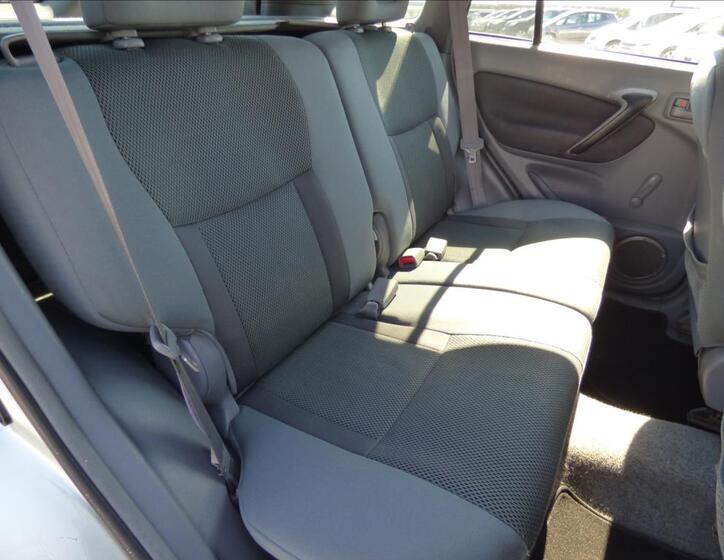 Toyota RAV4 25