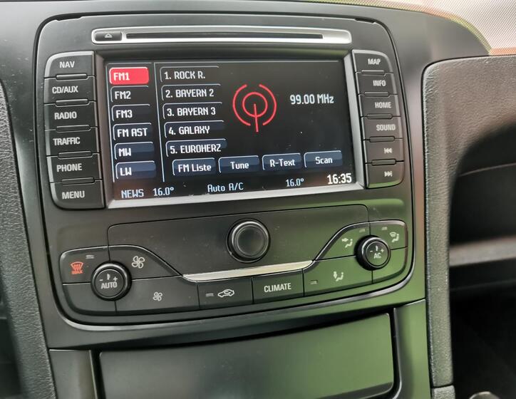 Ford S-MAX 23