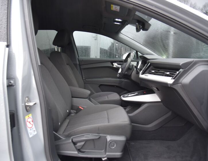 Audi Q4 16