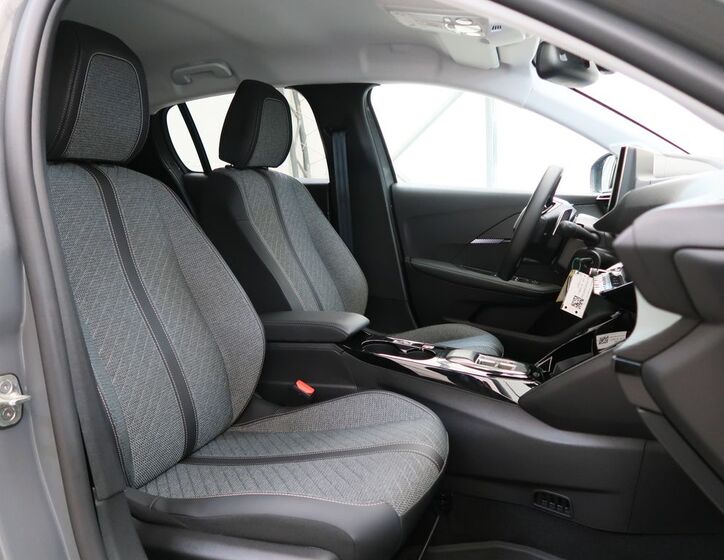 Peugeot 208 19