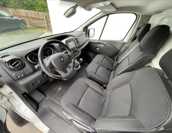 Renault Trafic 5