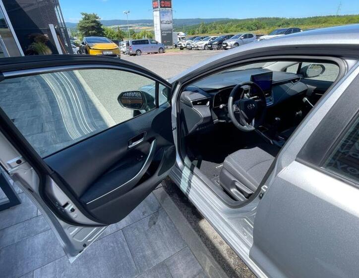 Toyota Corolla 13