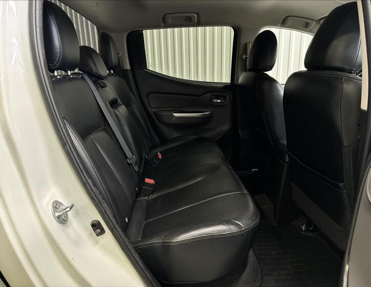 Mitsubishi L200 35