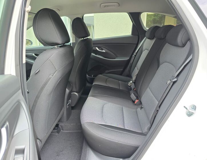 Hyundai i30 24