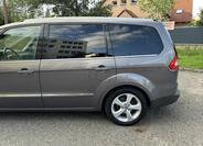 Ford Galaxy 13
