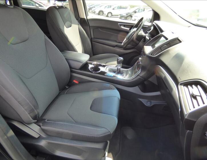 Ford Edge 59
