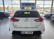 Toyota Auris 5