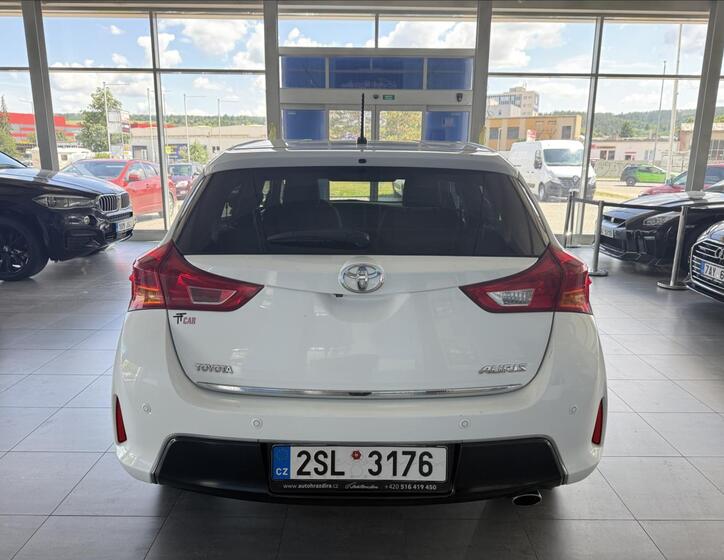 Toyota Auris 5