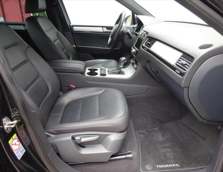 Volkswagen Touareg 13