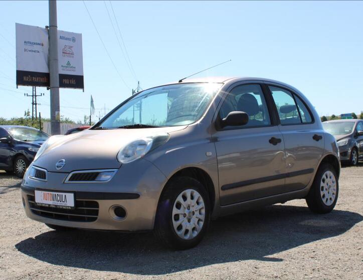 Nissan Micra 1