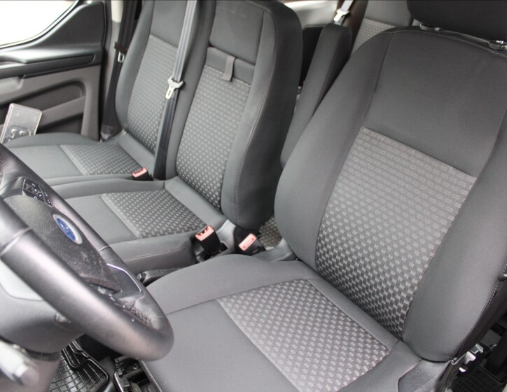 Ford Transit Custom 19
