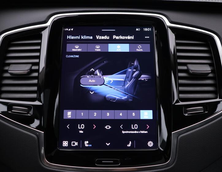 Volvo XC90 66