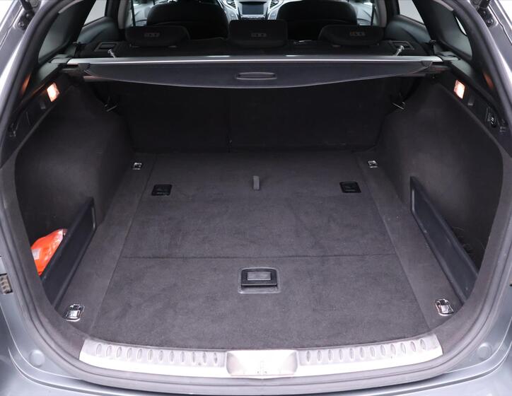 Hyundai i40 10
