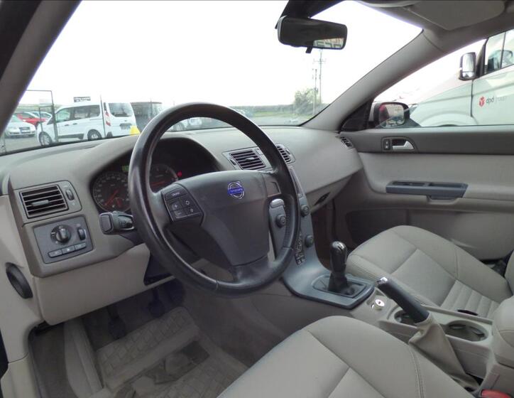 Volvo V50 17