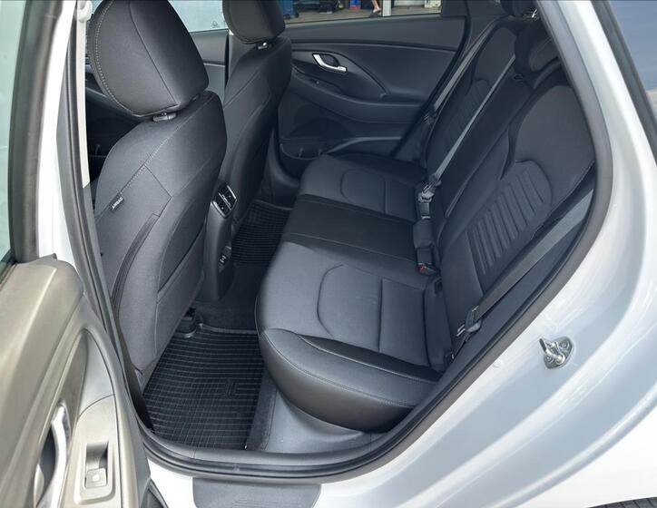 Hyundai i30 11