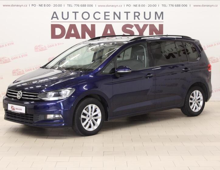 Volkswagen Touran 1