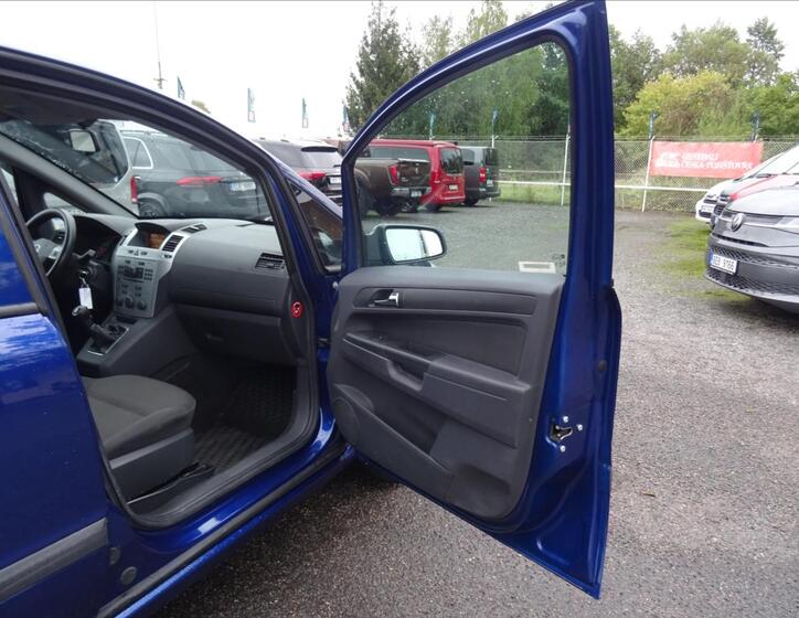 Opel Zafira 13