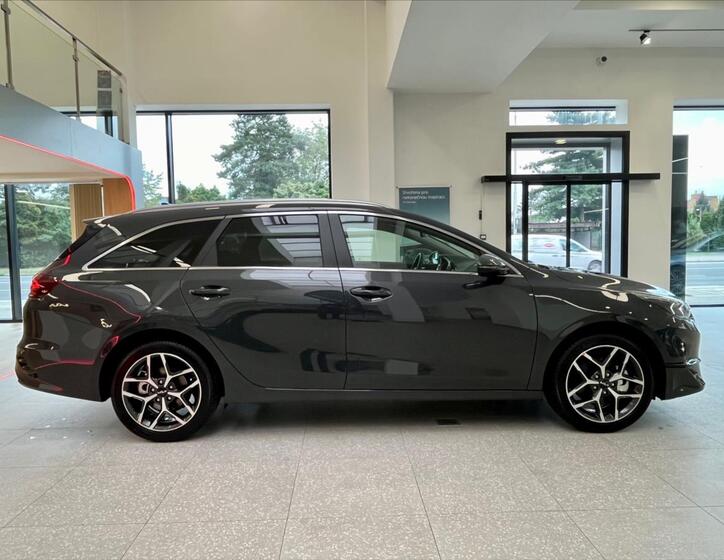 KIA Ceed 4
