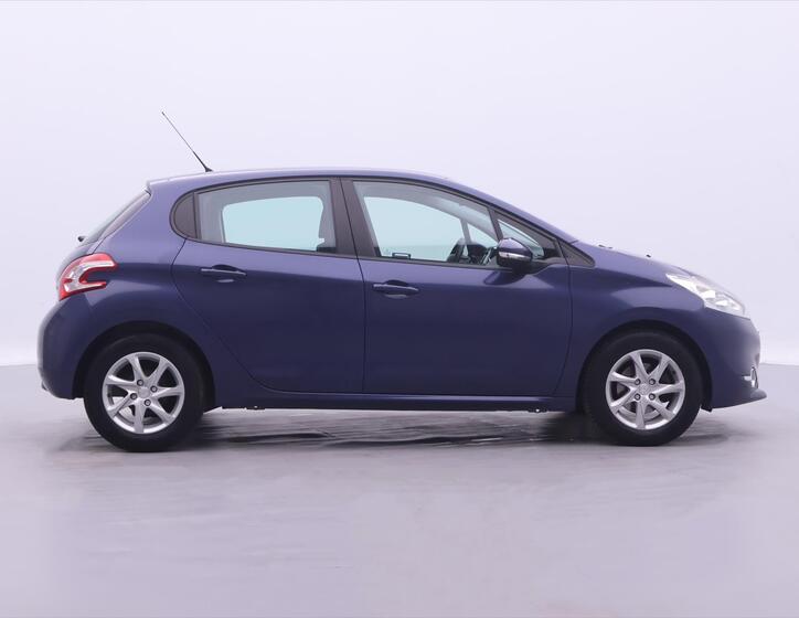 Peugeot 208 8