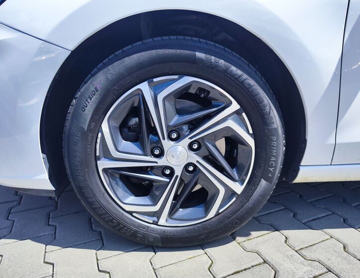 Hyundai i30 27