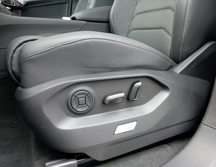 Volkswagen Touareg 12