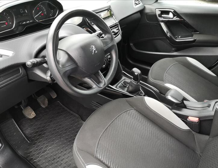 Peugeot 2008 12