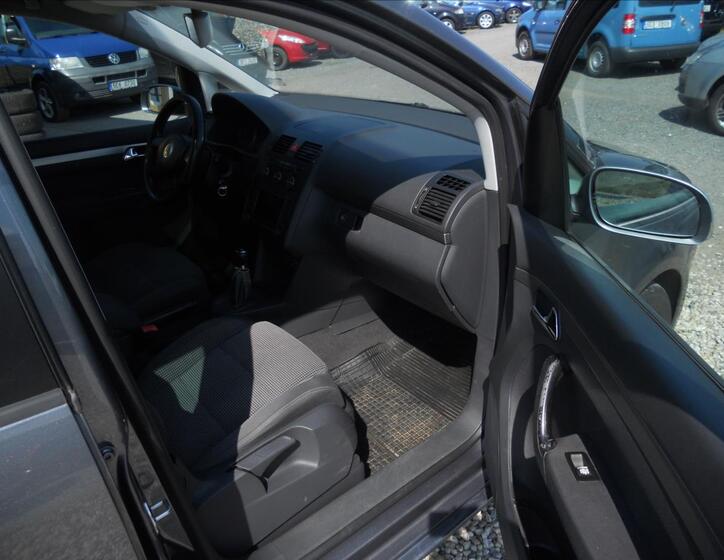 Volkswagen Touran 19