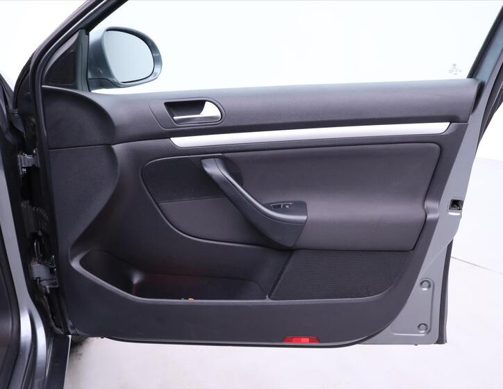 Volkswagen Golf 12