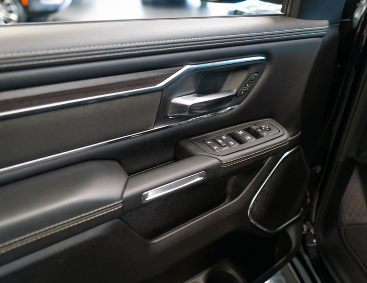 Dodge RAM 16