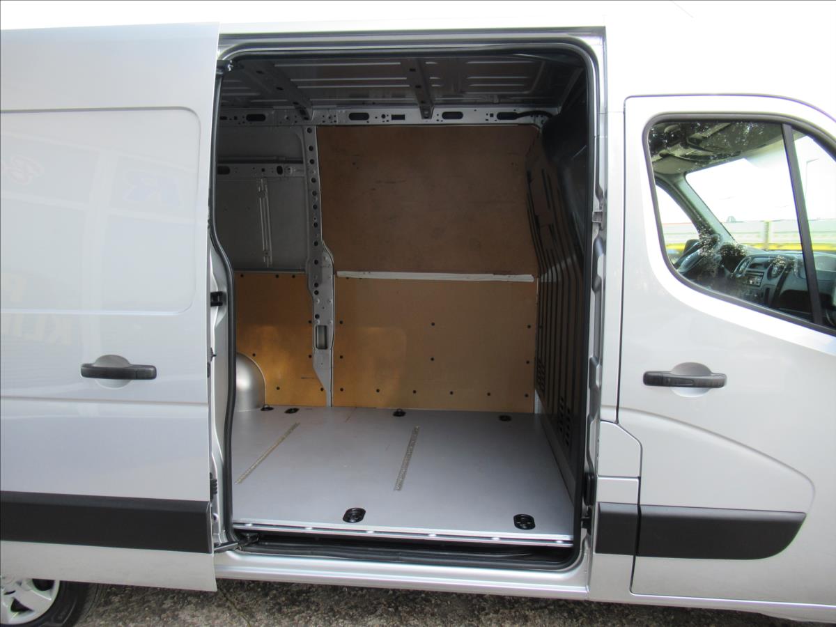 Nissan NV400