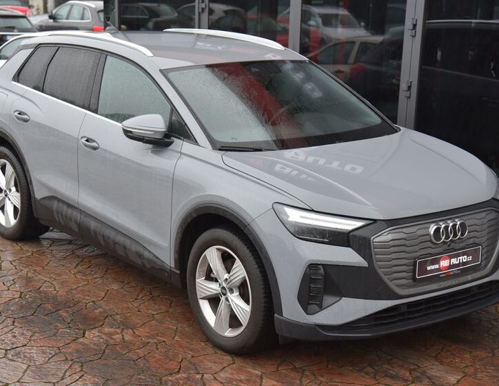 Audi Q4 39