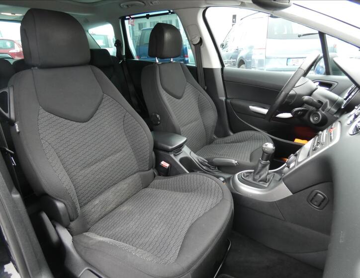 Peugeot 308 10