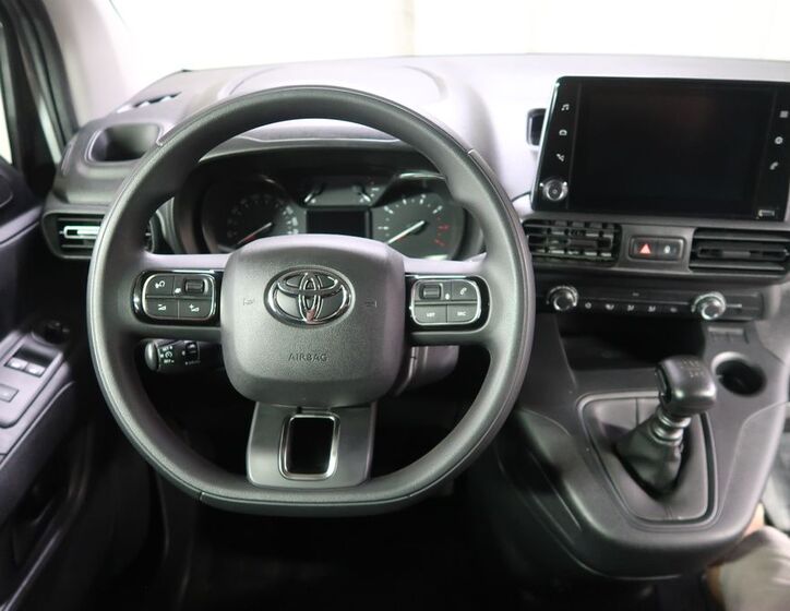 Toyota ProAce 14