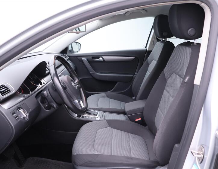 Volkswagen Passat 11