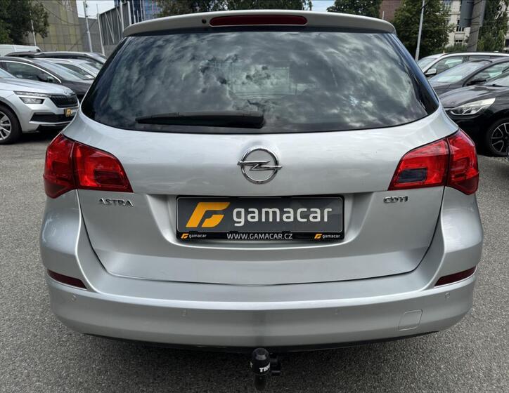 Opel Astra 8