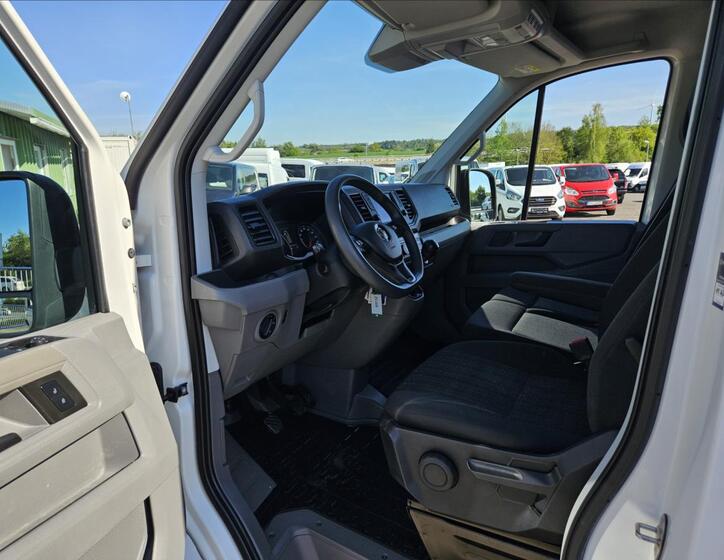 Volkswagen Crafter 9