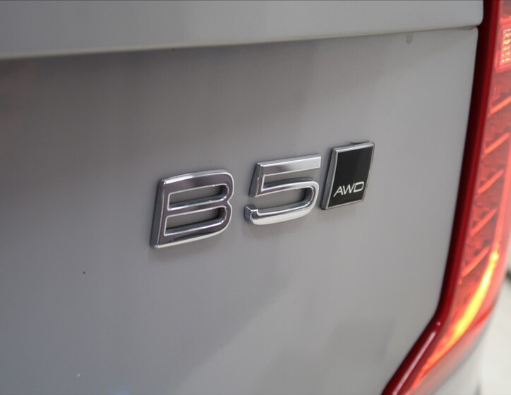 Volvo XC90 30