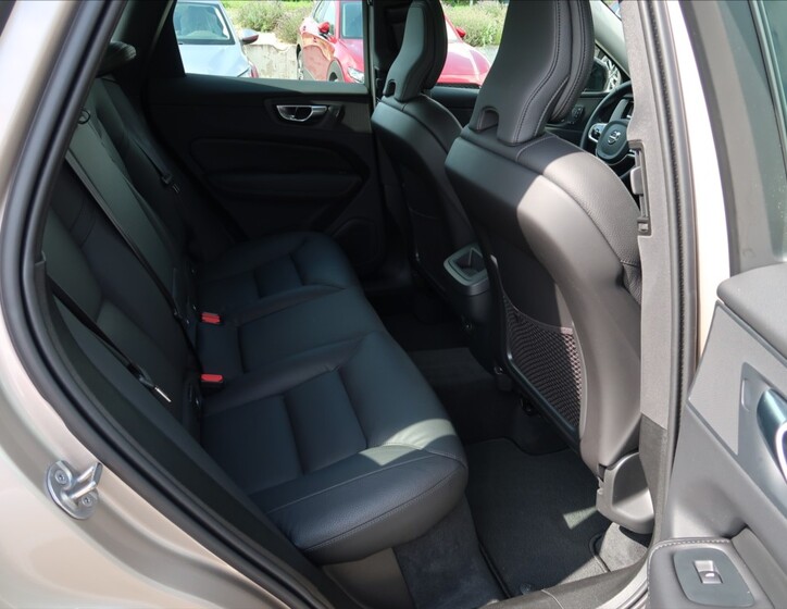 Volvo XC60 11