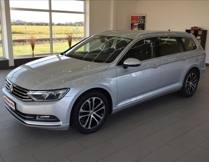 Volkswagen Passat 1