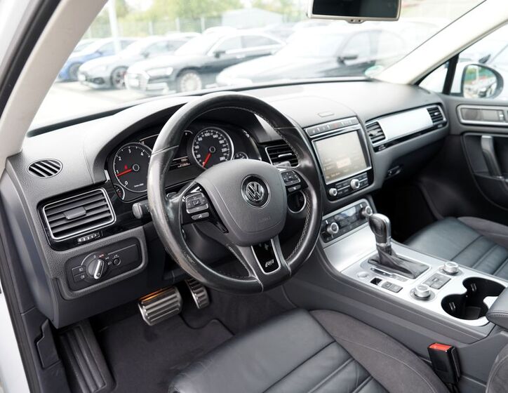 Volkswagen Touareg 25