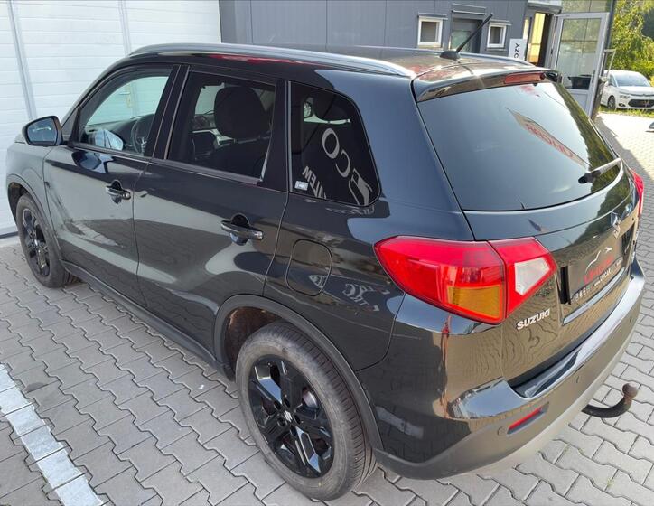 Suzuki Vitara 5