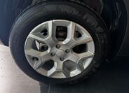 Jeep Avenger 8