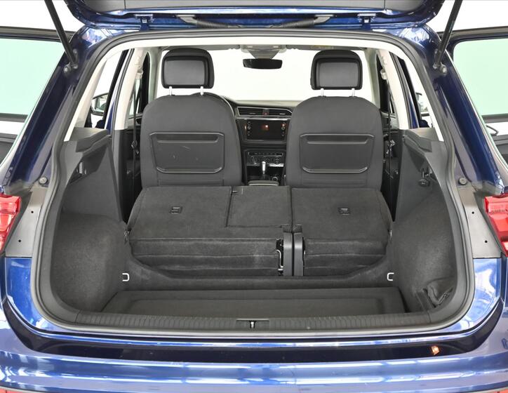 Volkswagen Tiguan 7