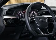 Audi e-tron 18