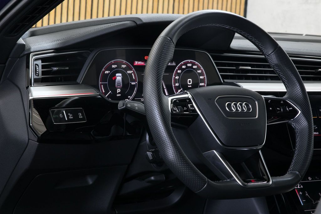 Audi e-tron