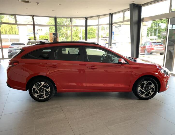 Hyundai i30 4